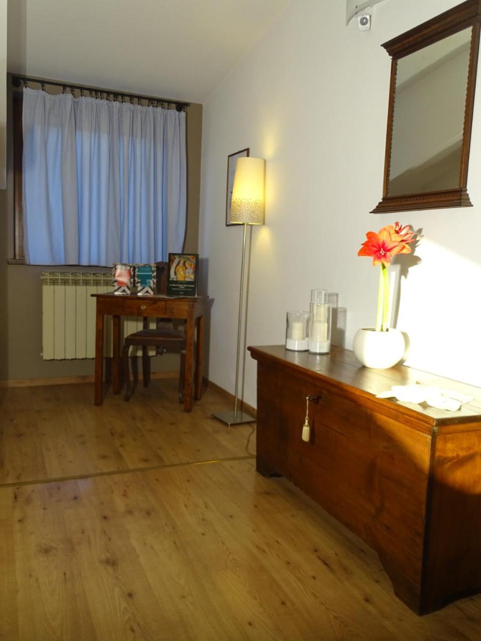 La Casa Di Clara Bed and Breakfast Esine Eksteriør billede
